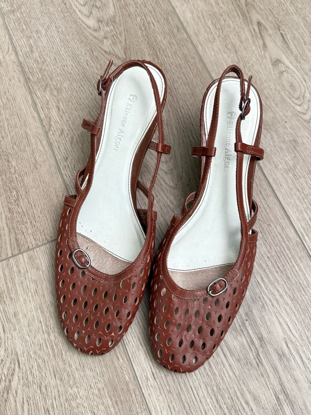 Vintage Étienne Aigner Cognac Perforated Leather Slingback Kitty Heels Sz.8
